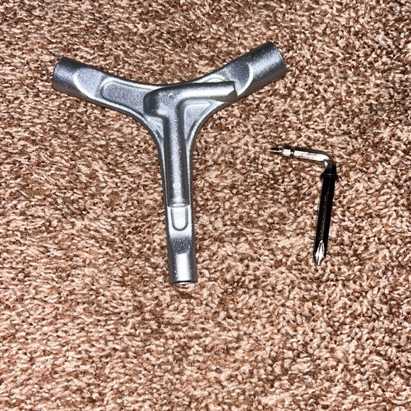 Skate tool - Picture 2 of 2